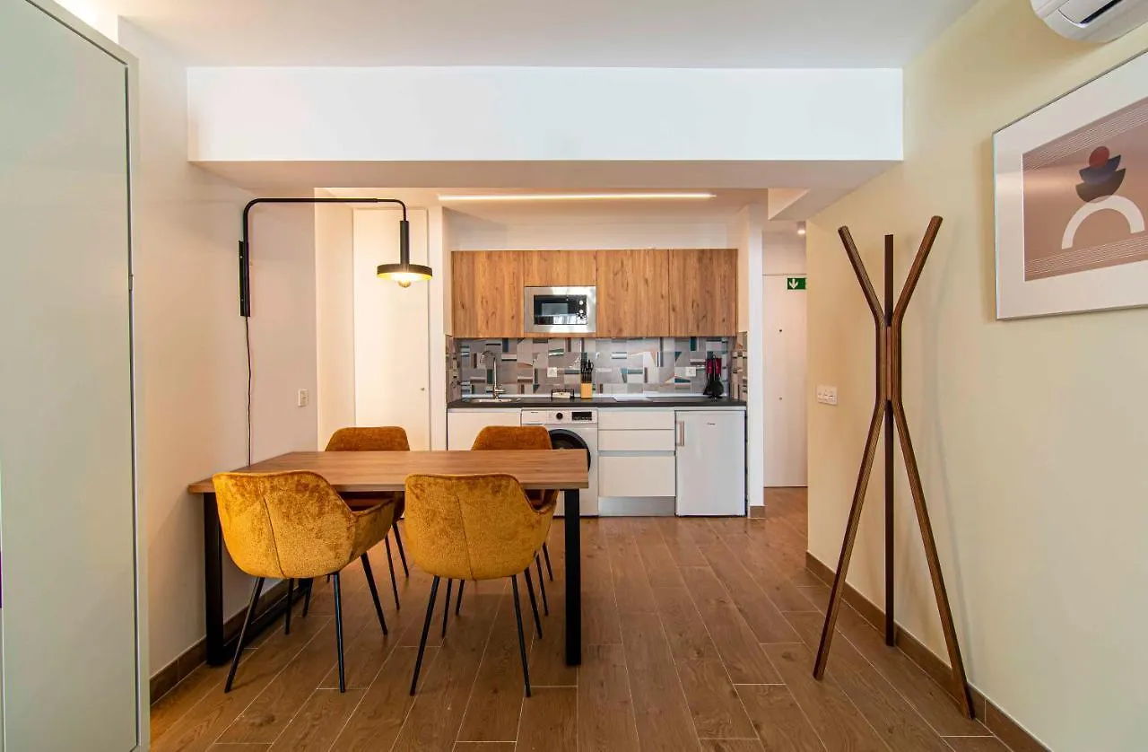 Apartamentos 1 Abril Málaga Spanien