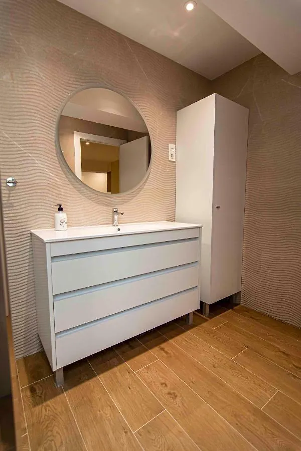 Apartamentos 1 Abril Malaga Apartment