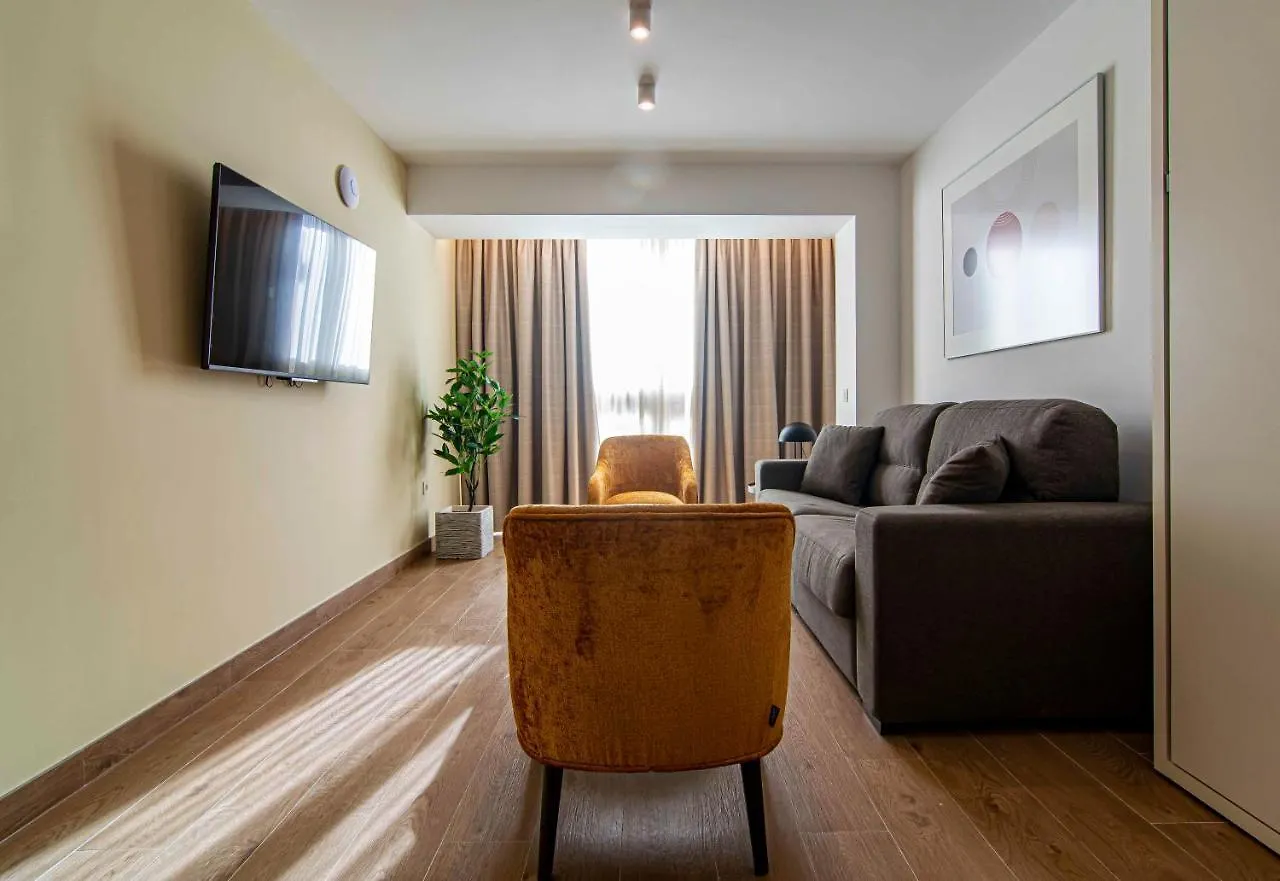 Apartamentos 1 Abril Málaga 0*,  Spanien